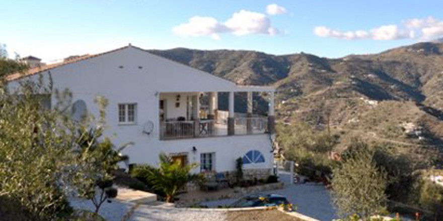 FEA-front-Casa-Stork-Competa-vakantiehuis-in-spanje