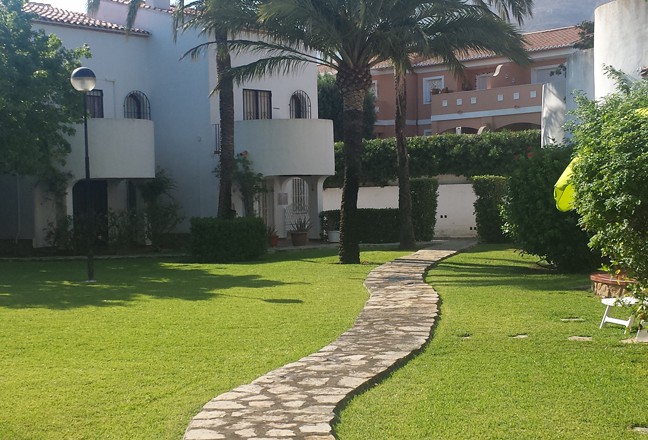 pad-zwembad-1-Las-Palmeras-vakantiehuis-in-spanje