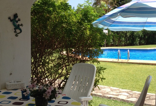 terras-zwembad-1-Las-Palmeras-vakantiehuis-in-spanje